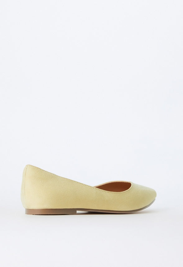 Amanda Pointed Toe Flat Pale Banana