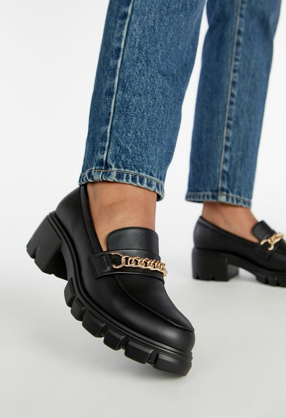Leli Chain Detail Lug Sole Loafer Black Caviar