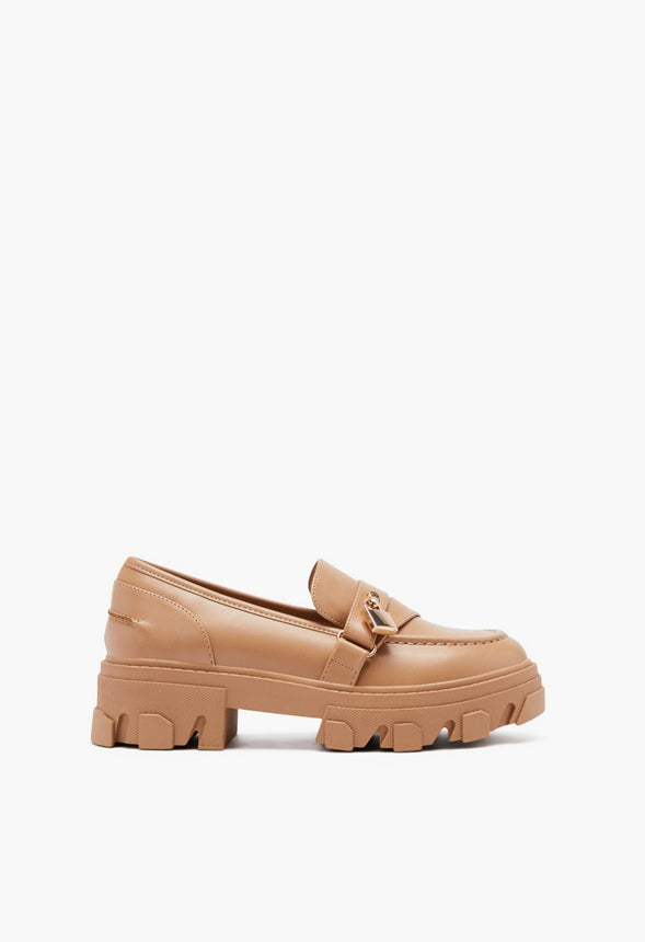 DEBRINAS LUG SOLE LOAFER Lt Tan