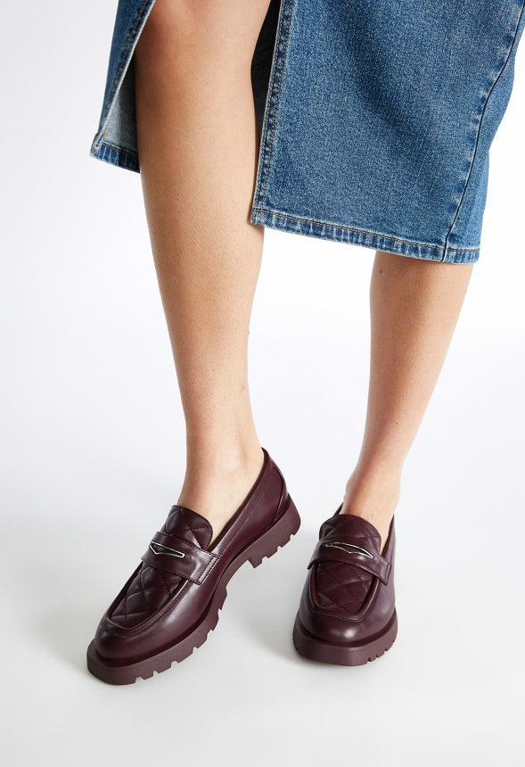 Juna Lug Sole Loafer Port Royale