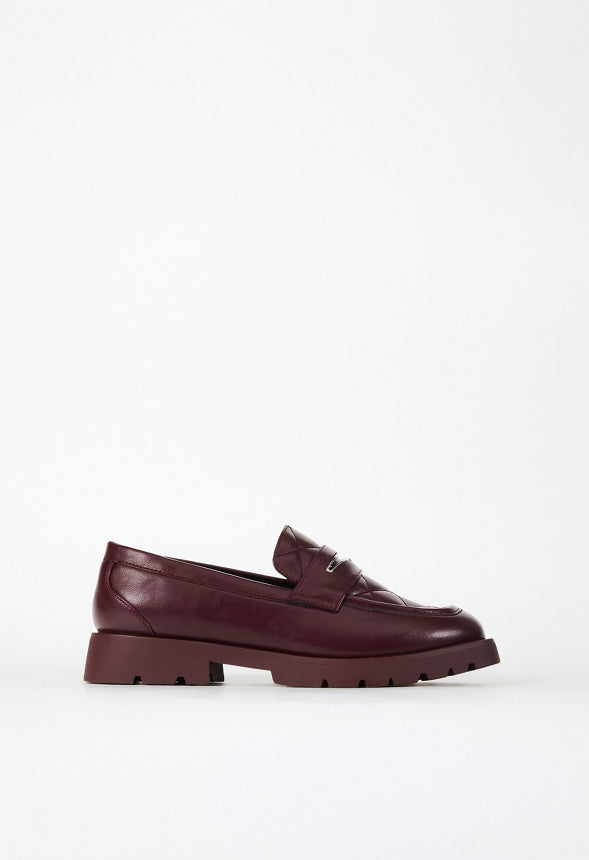 Juna Lug Sole Loafer Port Royale