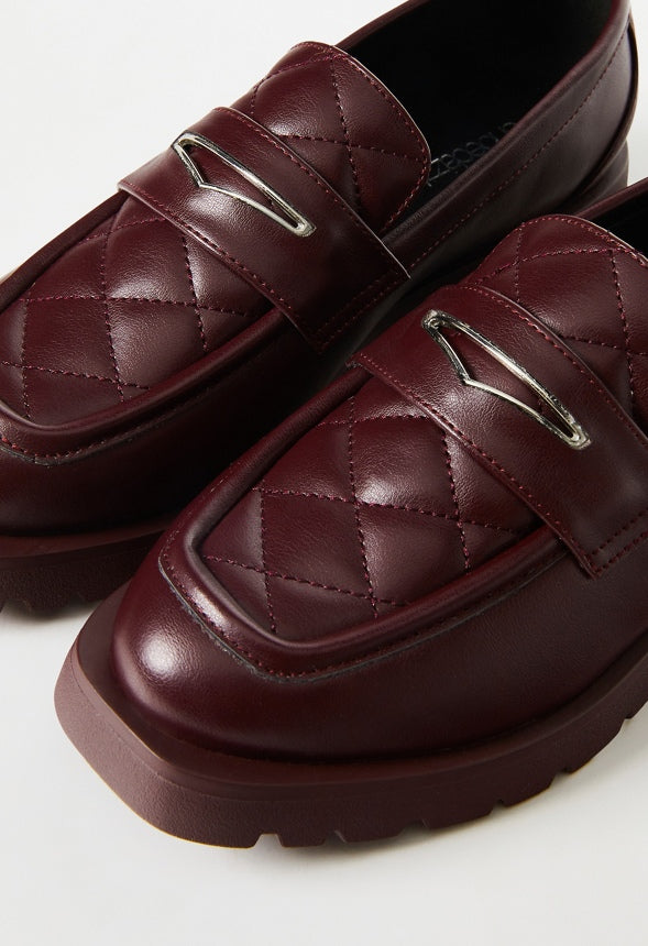 Juna Lug Sole Loafer Port Royale