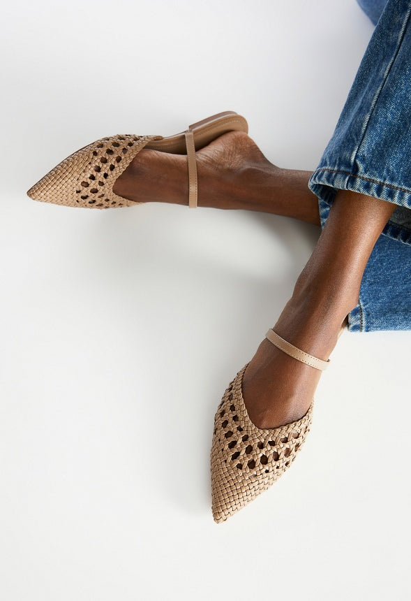 Solanna Pointed Toe Flat Taupe