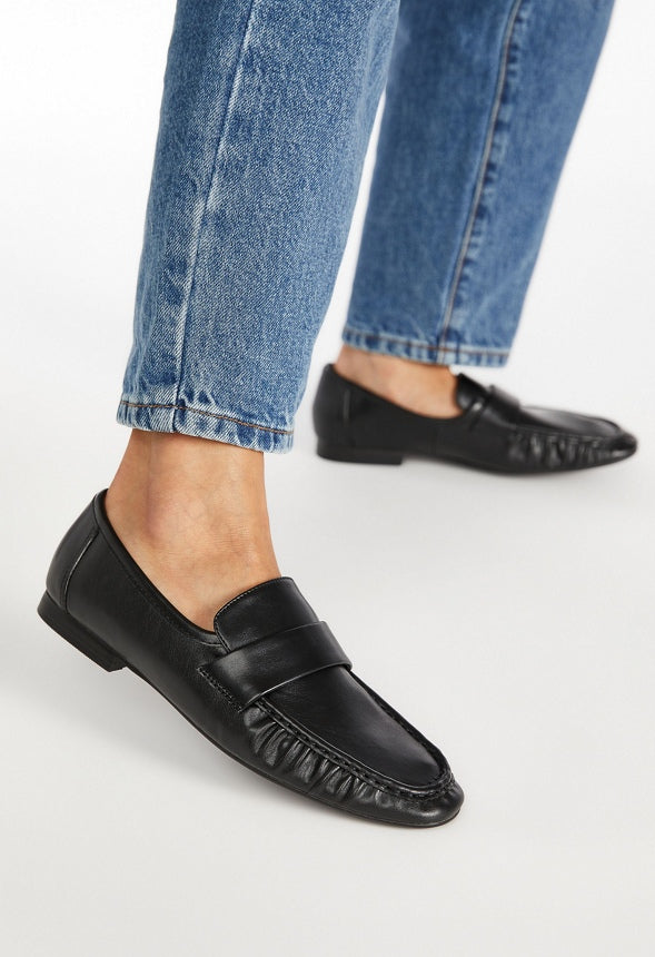 Jade Flat Loafer Black