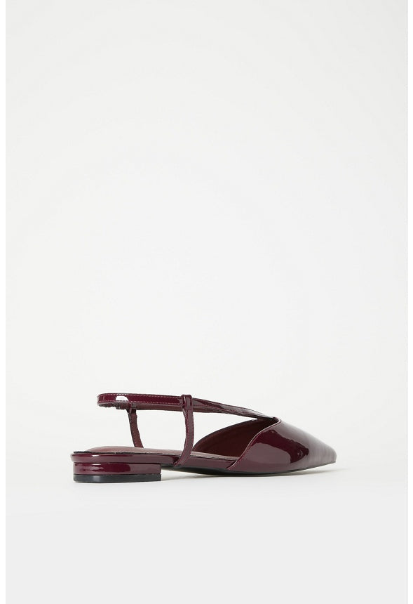 Adoria Pointed Toe Flat Maroon Banner