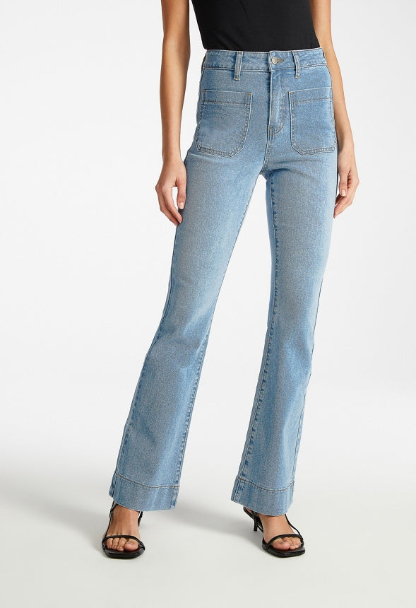 Patch Pocket Flare Leg Jeans Fray