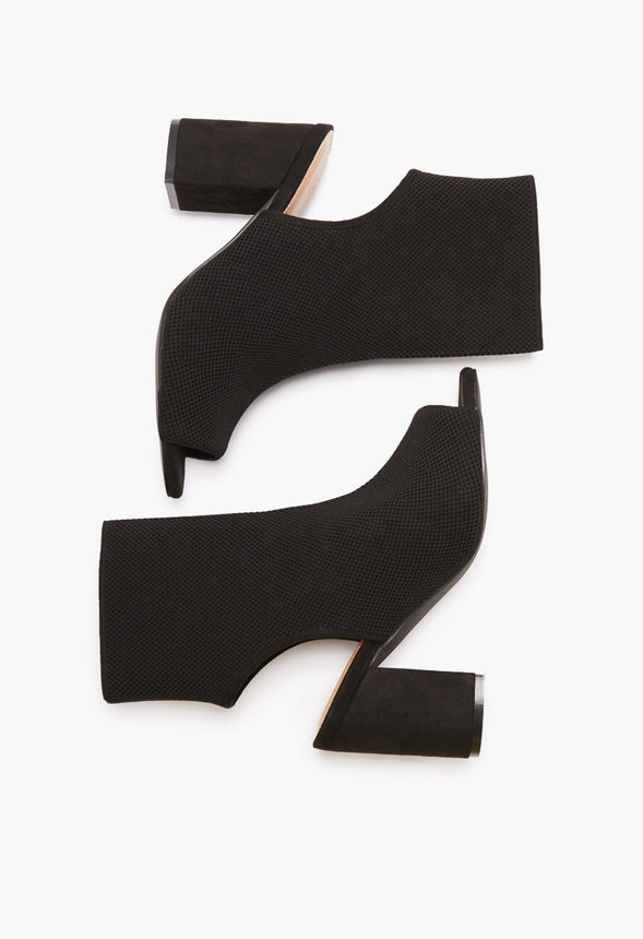 Kitty Cutout Heeled Bootie Black Caviar