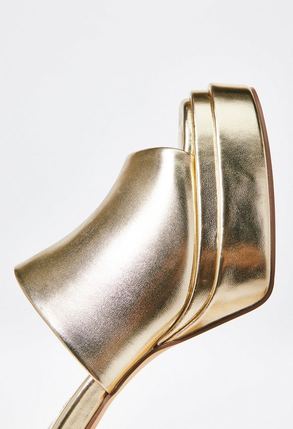 Bristol Block Heeled Sandal Gold