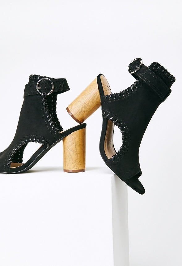Indie Cut-Out Bootie Black