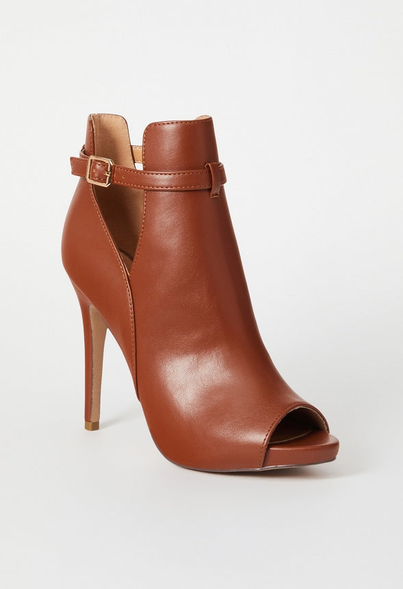 Carlin Cut-Out Bootie Leather Brown