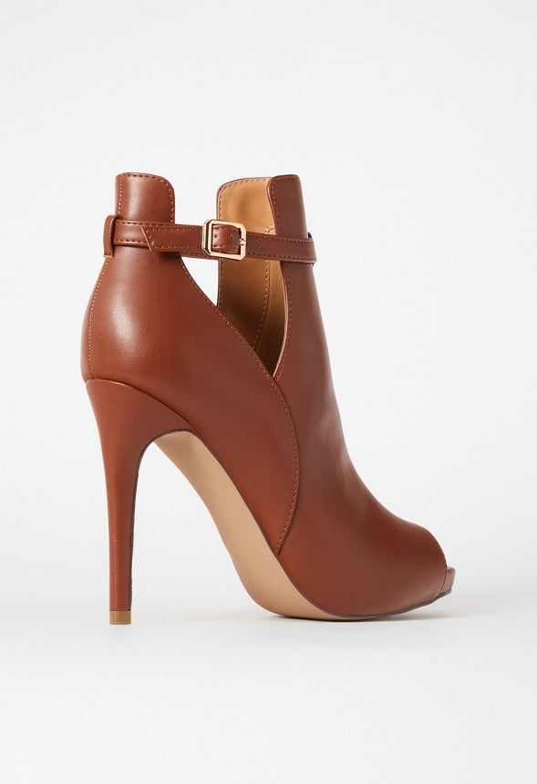 Carlin Cut-Out Bootie Leather Brown