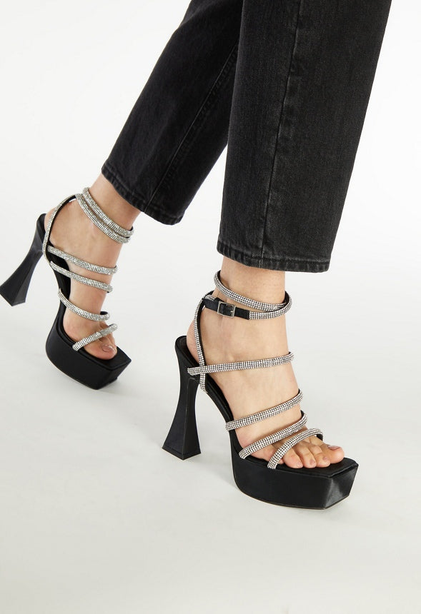 Elianna Strappy Sandal Clear/Black