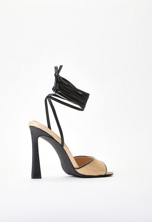 Salma Heeled Sandal Natural/ Black