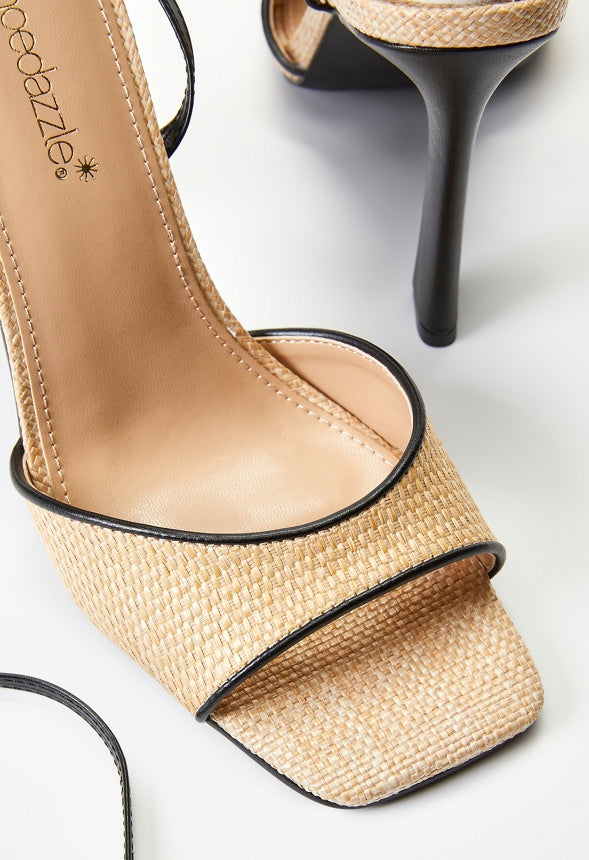 Salma Heeled Sandal Natural/ Black