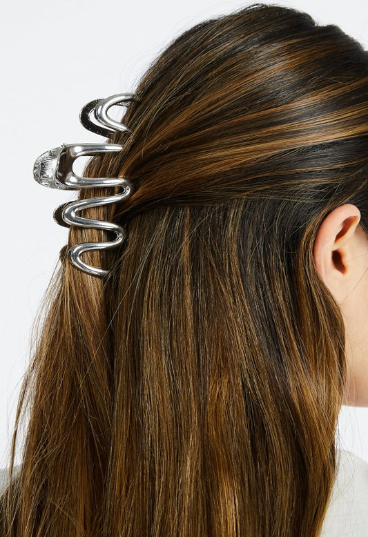 Cai Molten Metal Wave Hair Claw Silver
