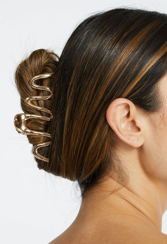 Cai Molten Metal Wave Hair Claw Gold