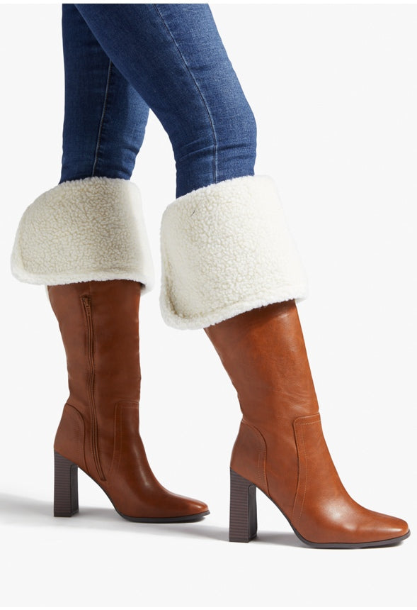 MARLOWE BLOCK HEEL BOOT Whiskey