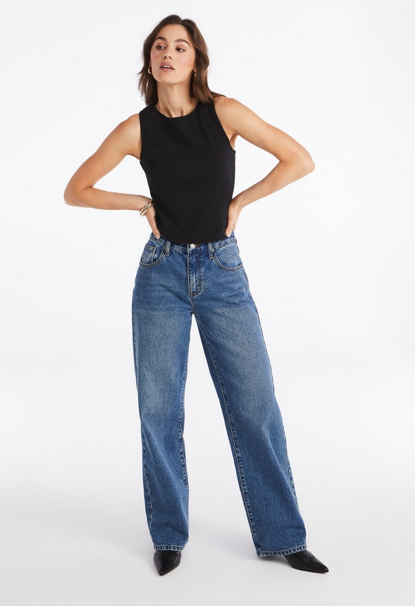 Cropped Curve Hem Tank Top Black Caviar
