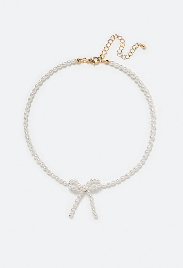 Mai Elongated Pearls Bow Pendant Necklace Cream