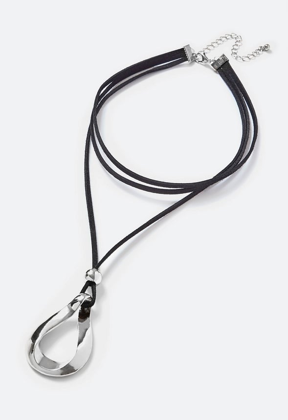 Ora Fixed Suede Lariat With Organic Ring Pendant Necklace Black/ Silver