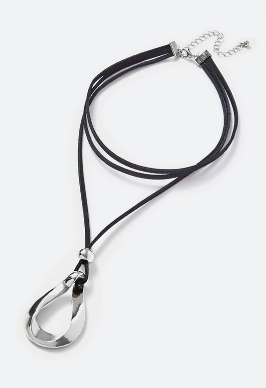 Ora Fixed Suede Lariat With Organic Ring Pendant Necklace Black/ Silver