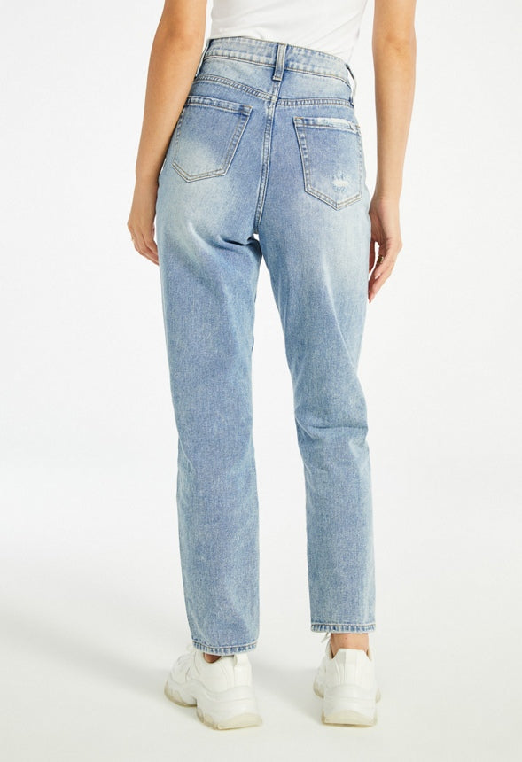 Larisa Tapered Destructed Jeans Panoramic