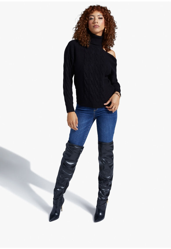 ONE SHOULDER CABLE SWEATER Caviar