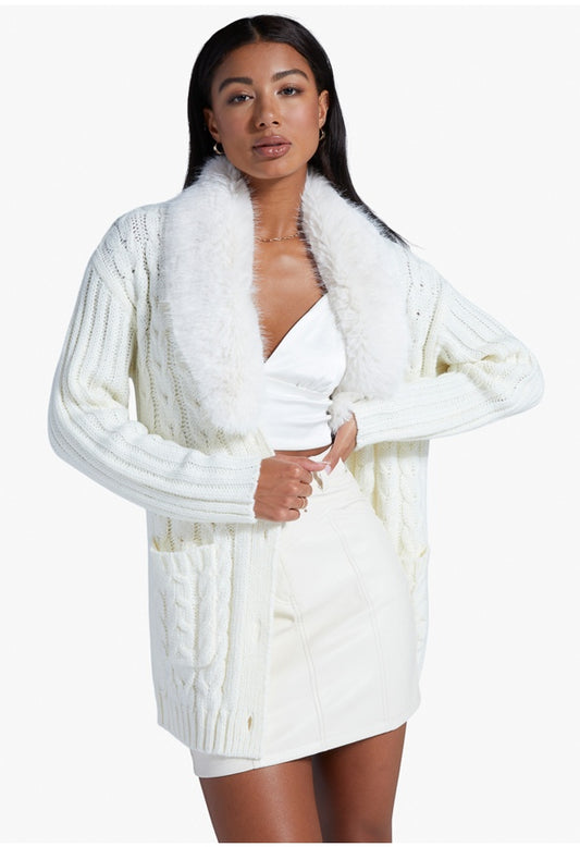 DETACHABLE FUR COLLAR BOYFRIEND CARDIGAN Marshmallow