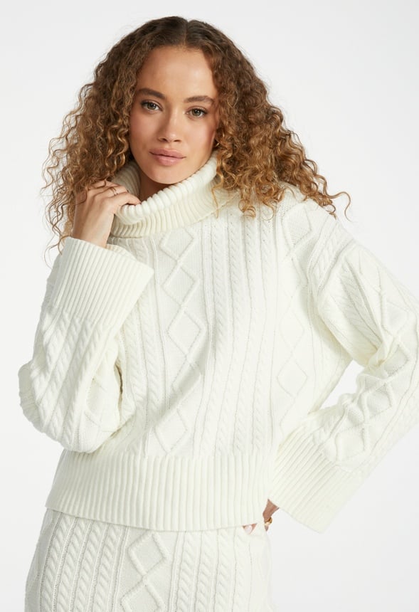 Cozy Turtleneck Sweater Pristine