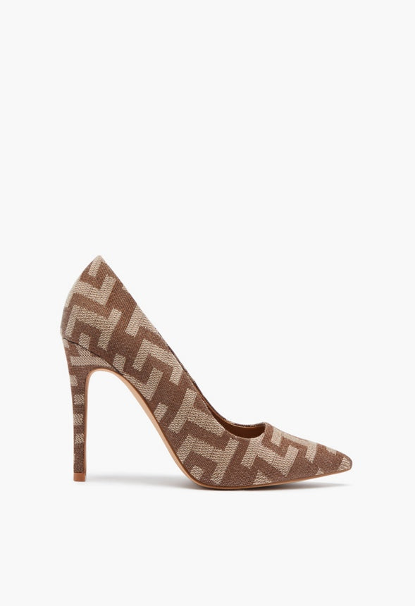 GISSELLE POINTED-TOE PUMP Brown Logo