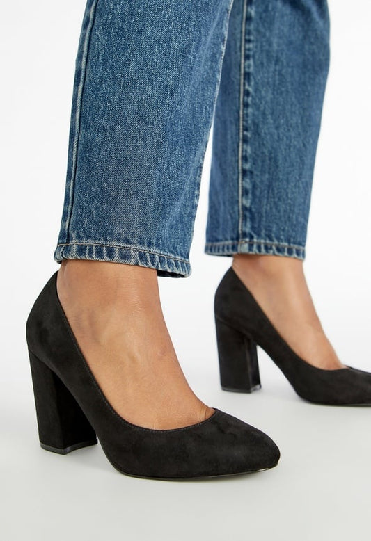 Daphne Block Heel Pump Black