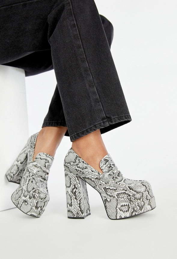 Margaux Platform Loafer Pump Black/White