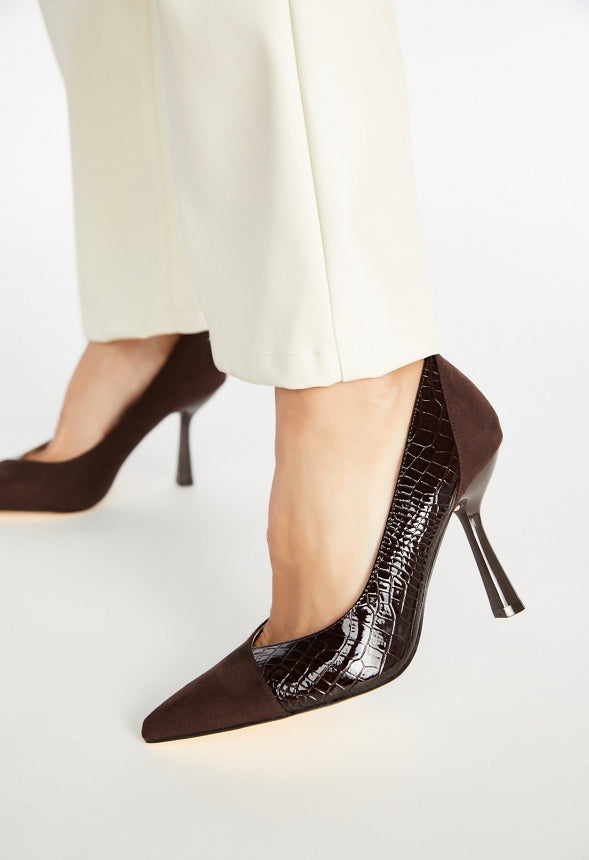Estelle Pointed Toe Pump Coffee