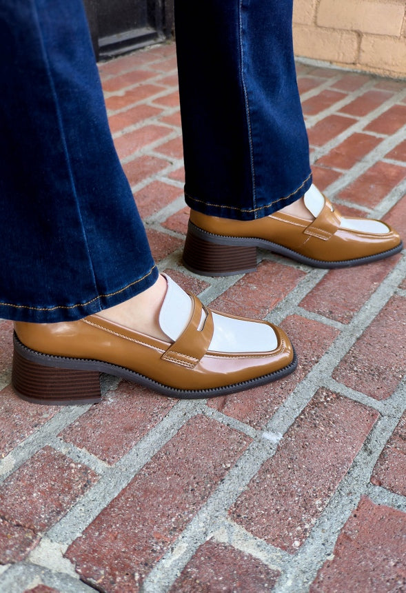 Hollis Loafer Pump Bright White/ Camel