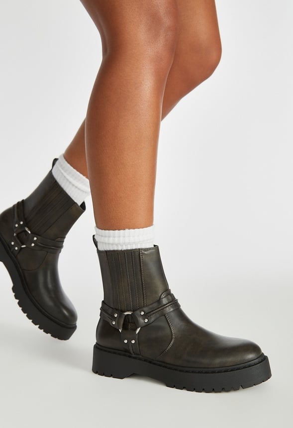 Beckett Chelsea Bootie Distressed Black