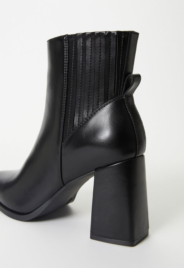 Joni Chelsea Bootie Black