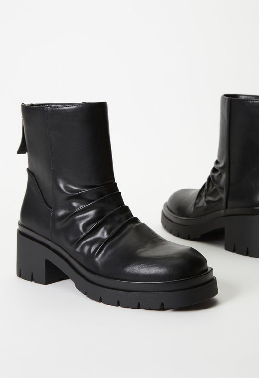 Finley Block Heeled Bootie Black