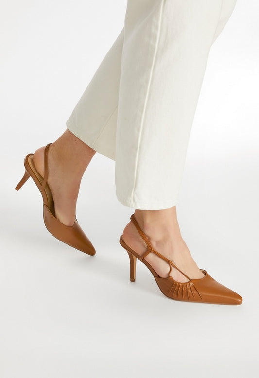 Lorena Slingback Pump Camel