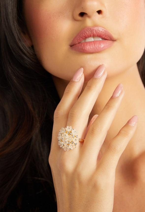 Rosi Cluster Floral Statement Ring Cream/ Gold
