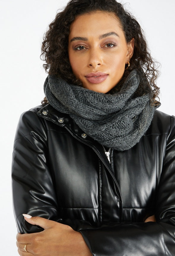 Cable Knit Infinity Scarf Magnet Black