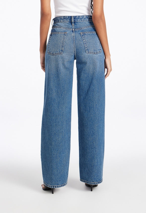 Billie Mid Rise Straight Leg Jean Frequency