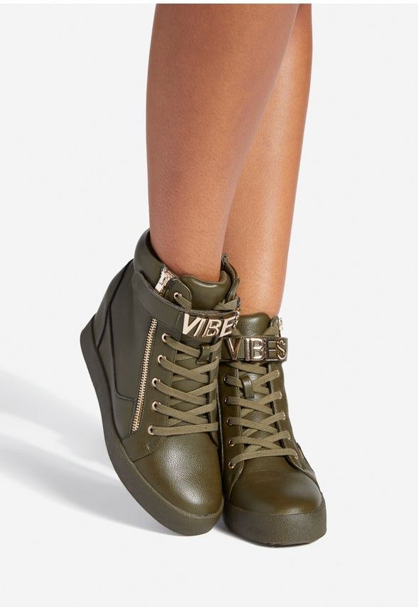 VIBES WEDGE SNEAKER Military Olive