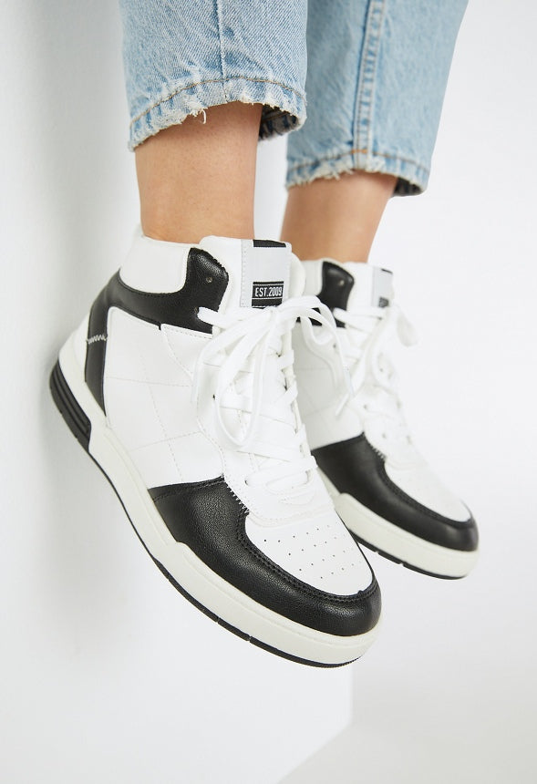 Terra High Top Sneaker Black/White