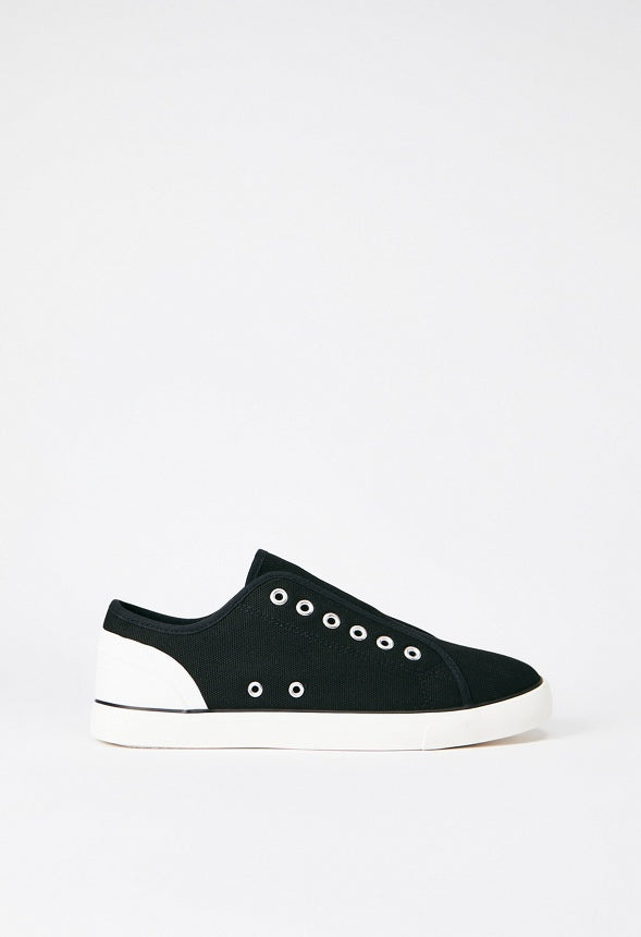 Chill Out Slip-On Sneaker Black Recycled Canvas