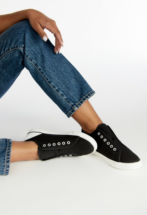 Chill Out Slip-On Sneaker Black Recycled Canvas