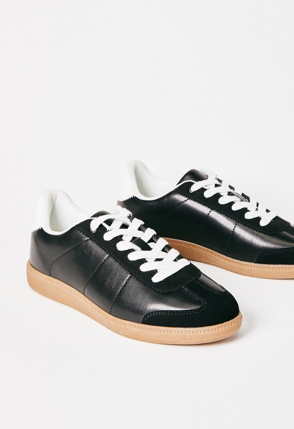Portia Sneaker Black/White