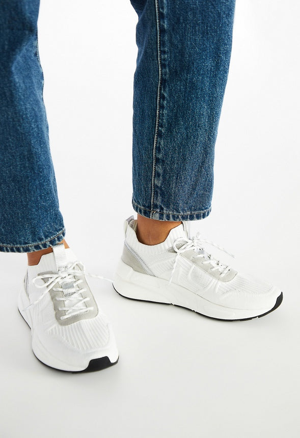 Kori Athletic Sneaker White/ Light Grey/ Silver