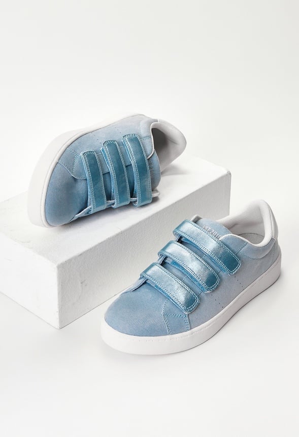 Sutton Court Sneaker Light Blue