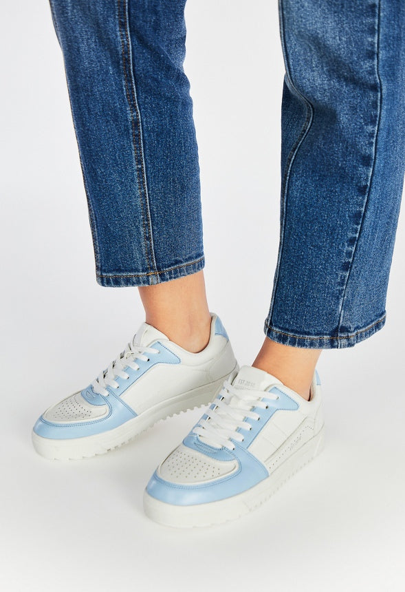 Skyler Court Sneaker White/ Light Blue