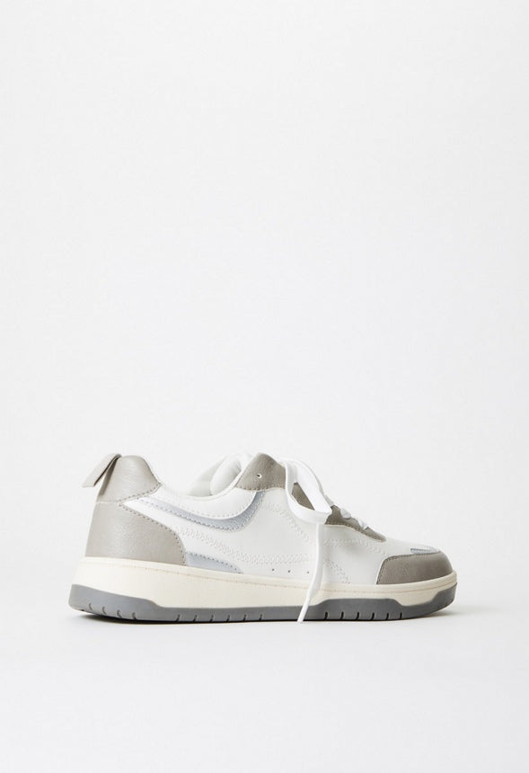 Regina Court Sneaker Bright White/ Vapor Blue/ Silver